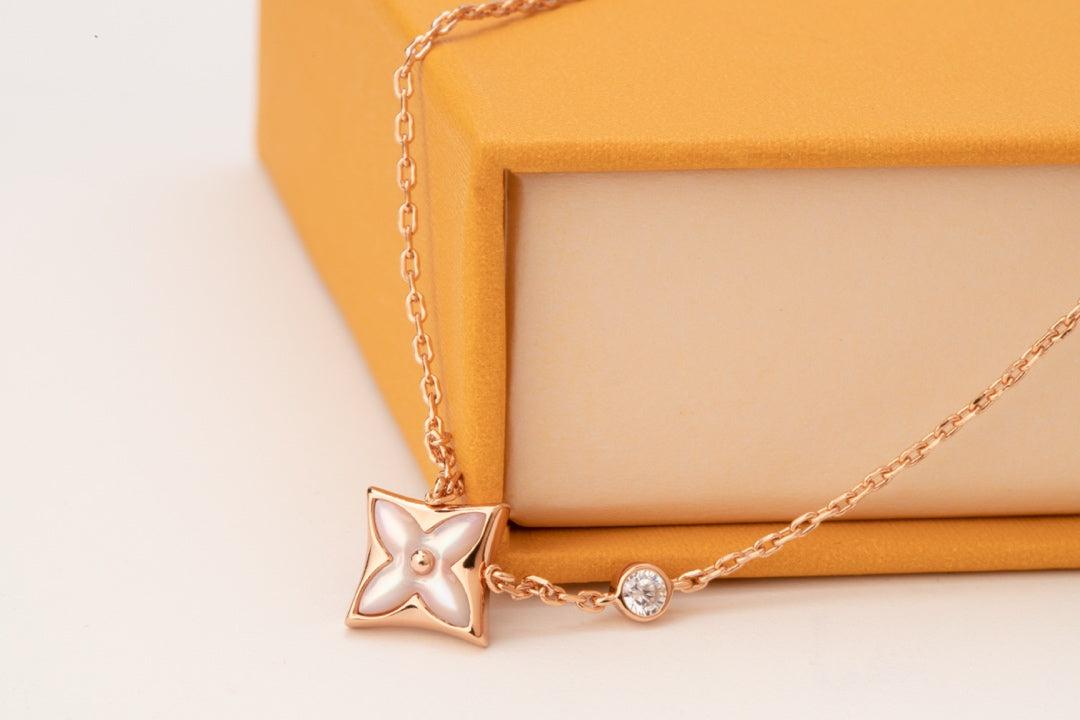 {
  "Elowen jewelsry": "Elowen ジュエリー",
  "STAR PINK MOP 1 DIAMOND PINK GOLD NECKLACE": "スター ピンクMOP 1ダイアモンド ピンクゴールドネックレス"
}