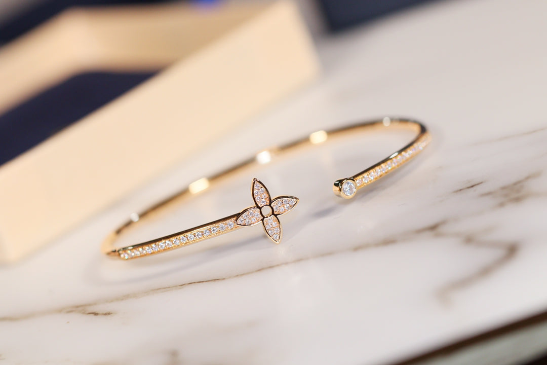 [Elowen jewelsry ]IDYLLE GOLD-ARMBAND MIT DIAMANT-PAVÉ