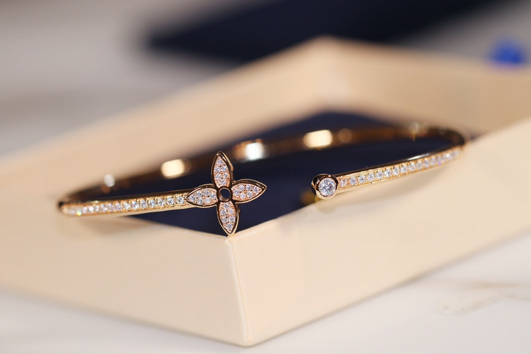[Elowen jewelsry ]IDYLLE GOLD-ARMBAND MIT DIAMANT-PAVÉ