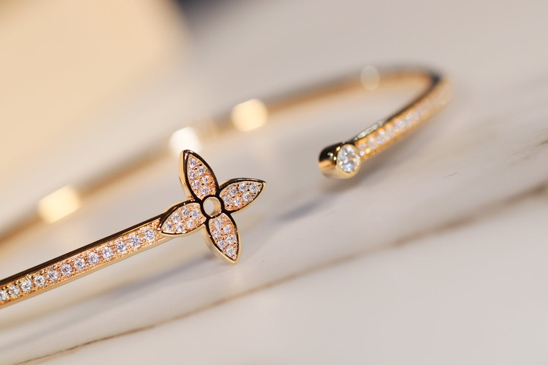 [Elowen jewelsry ]IDYLLE GOLD-ARMBAND MIT DIAMANT-PAVÉ