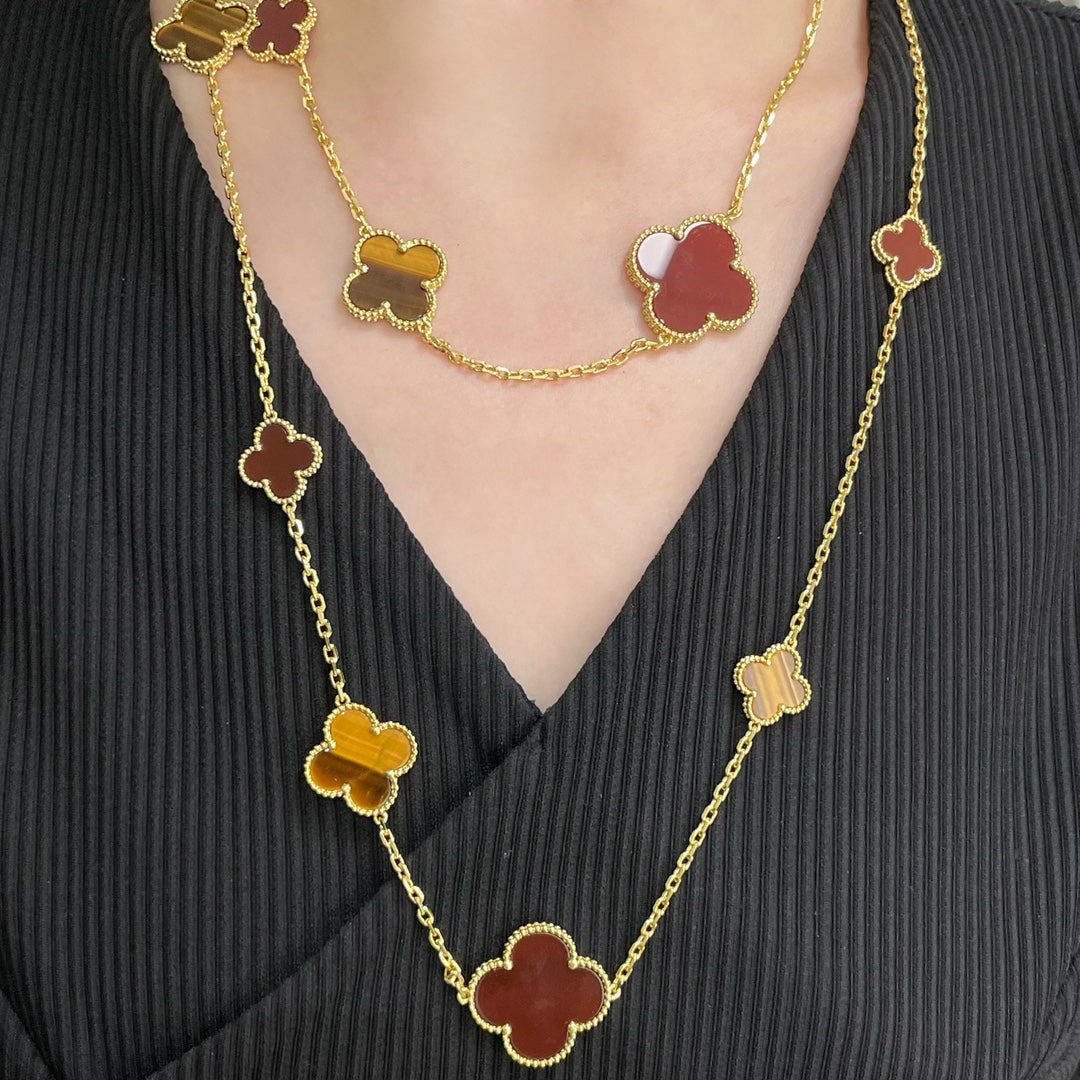 [Elowen Schmuck] CLOVER 16-MOTIV-HALSKETTE AUS KARNEOL UND TIGERNAUGENSTEIN IN ROSÉGOLD