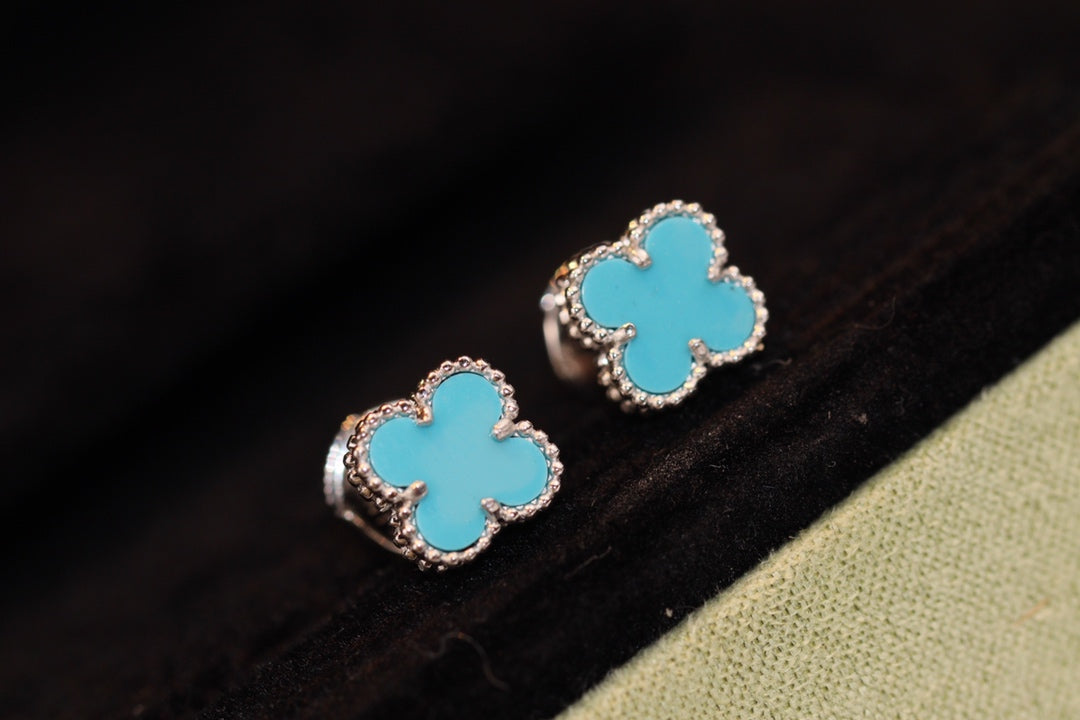 [Elowen jewelsry ]クローバー ミニ ターコイズ シルバー スタッドピアス