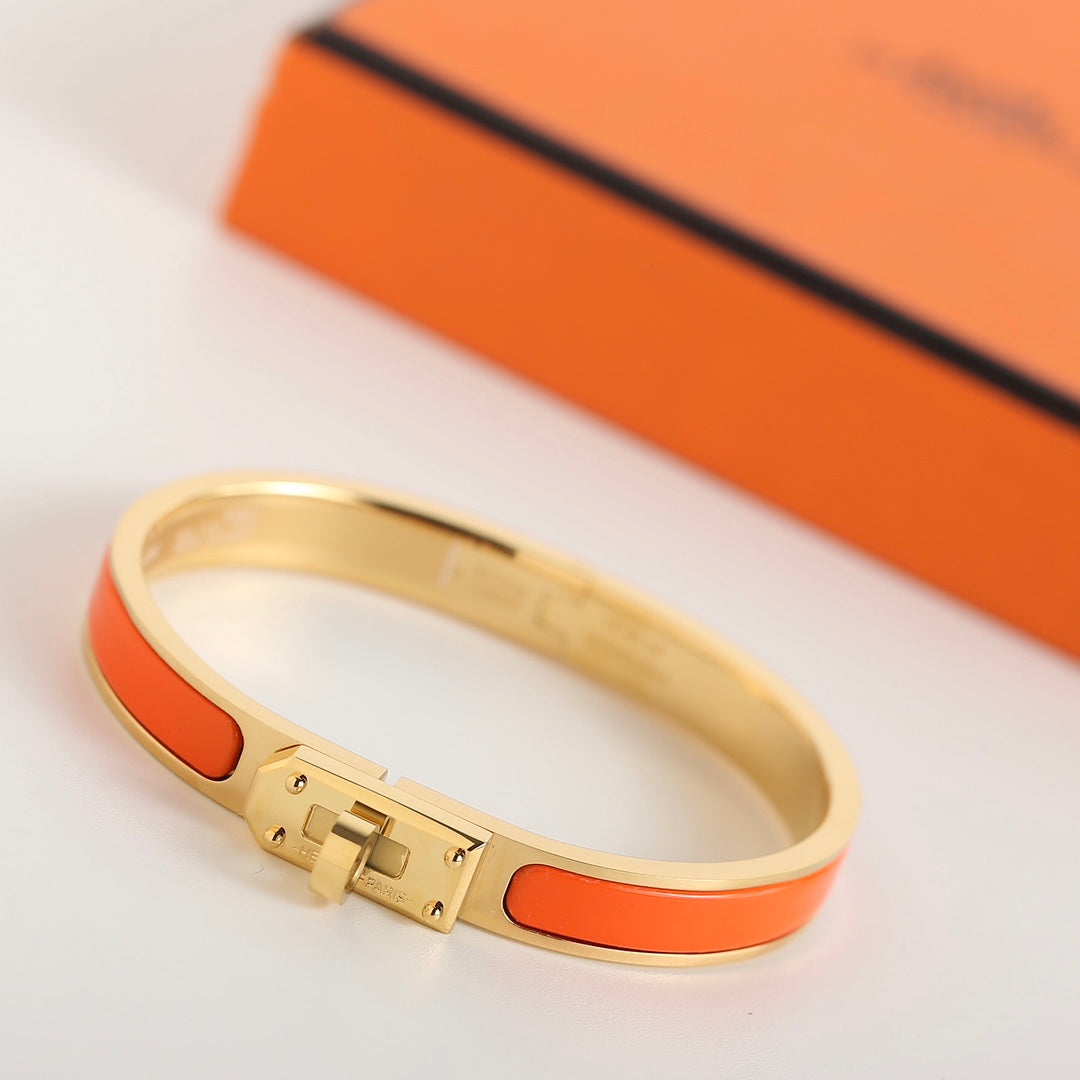 {
  "Elowen jewelsry": "Elowen ジュエリー",
  "HM KELLY ORANGE BRACELET": "HM ケリー オレンジ ブレスレット"
}