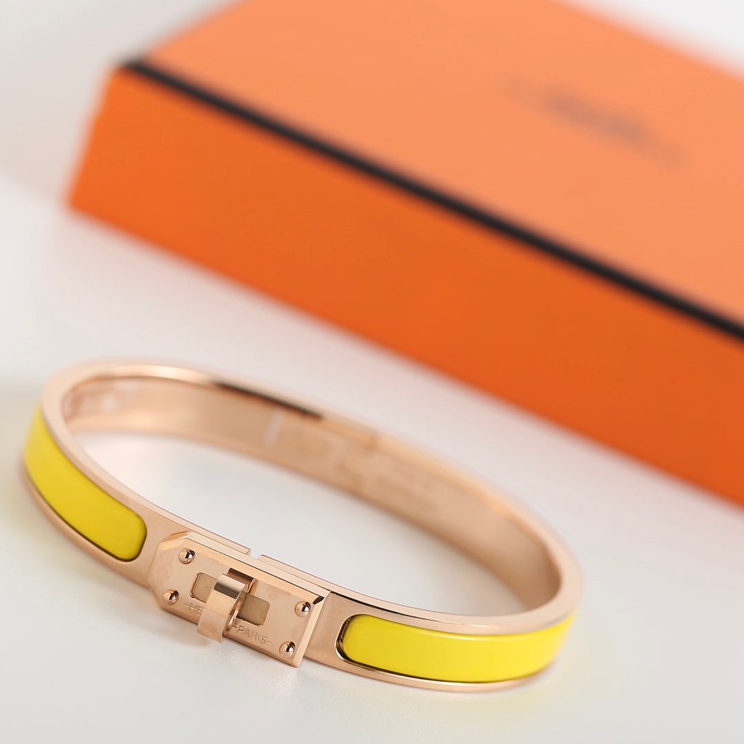 {
  "Elowen jewelsry": "Elowen ジュエリー",
  "HM KELLY YELLOW BRACELET": "HM ケリー イエロー ブレスレット"
}