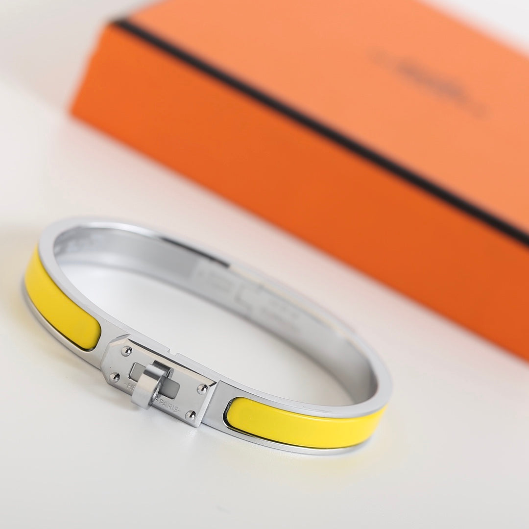 {
  "Elowen jewelsry": "Elowen ジュエリー",
  "HM KELLY YELLOW BRACELET": "HM ケリー イエロー ブレスレット"
}