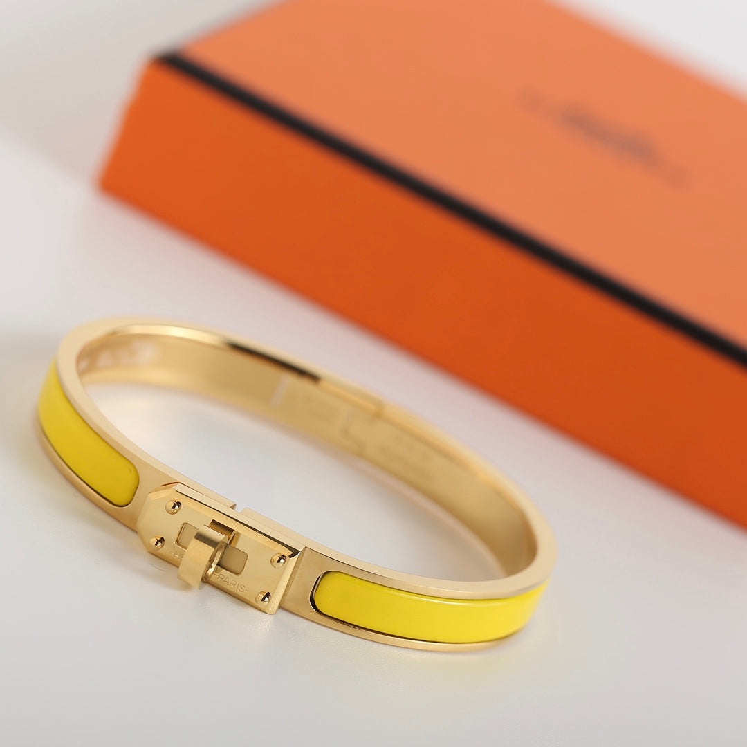 {
  "Elowen jewelsry": "Elowen ジュエリー",
  "HM KELLY YELLOW BRACELET": "HM ケリー イエロー ブレスレット"
}