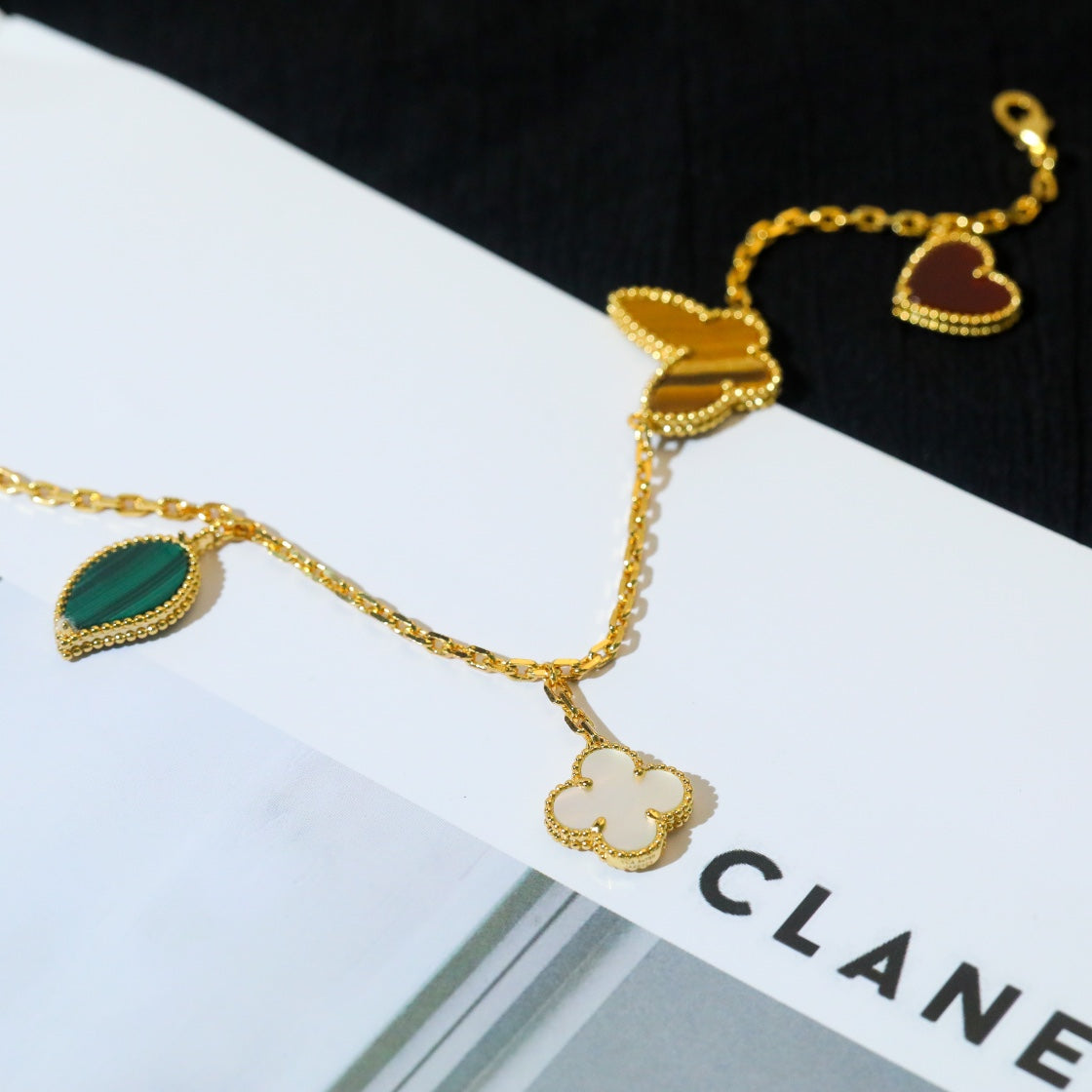 [Elowen jewelsry ]LUCKY SPRING 5 MOTIF GOLD BRACELET