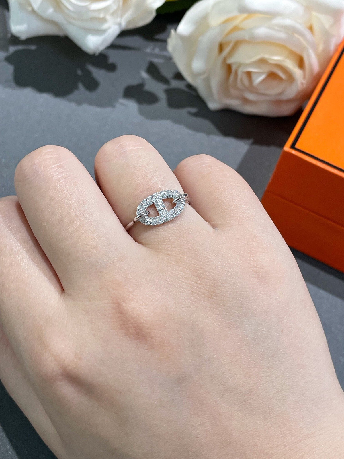 {
  "Elowen jewelsry": "Elowen ジュエリー",
  "RONDE SMALL DIAMOND RING": "ロンデ スモール ダイヤモンドリング"
}