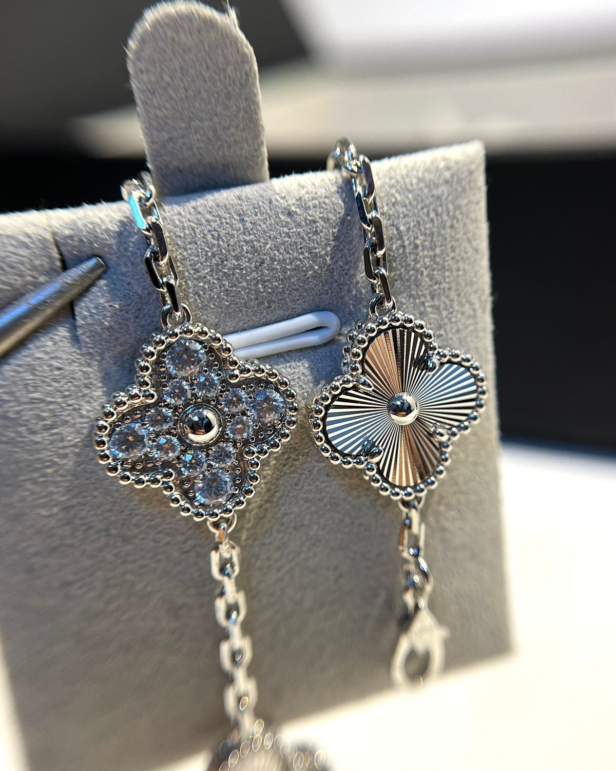 [Elowen jewelsry ] クローバー 5モチーフ レーザーブレスレット コレクション