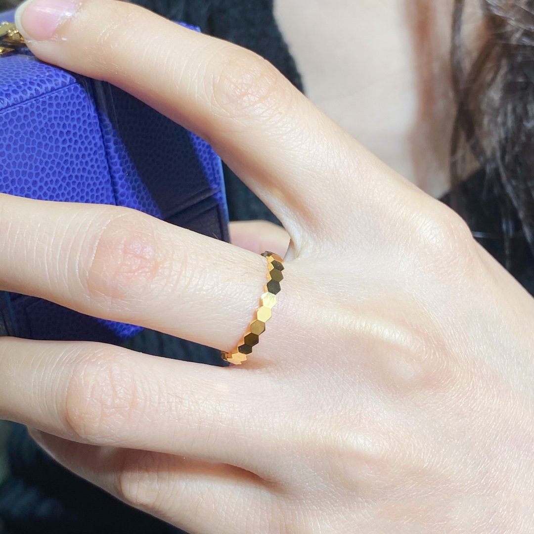 [Elowen jewelsry ]BEE LOVE SMALL RING
