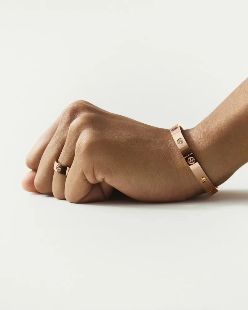 [Elowen jewelsry]KLASSISCHES 6,1 MM LOVE-ARMBAND 10-DIAMANTEN FULL PAVÉ