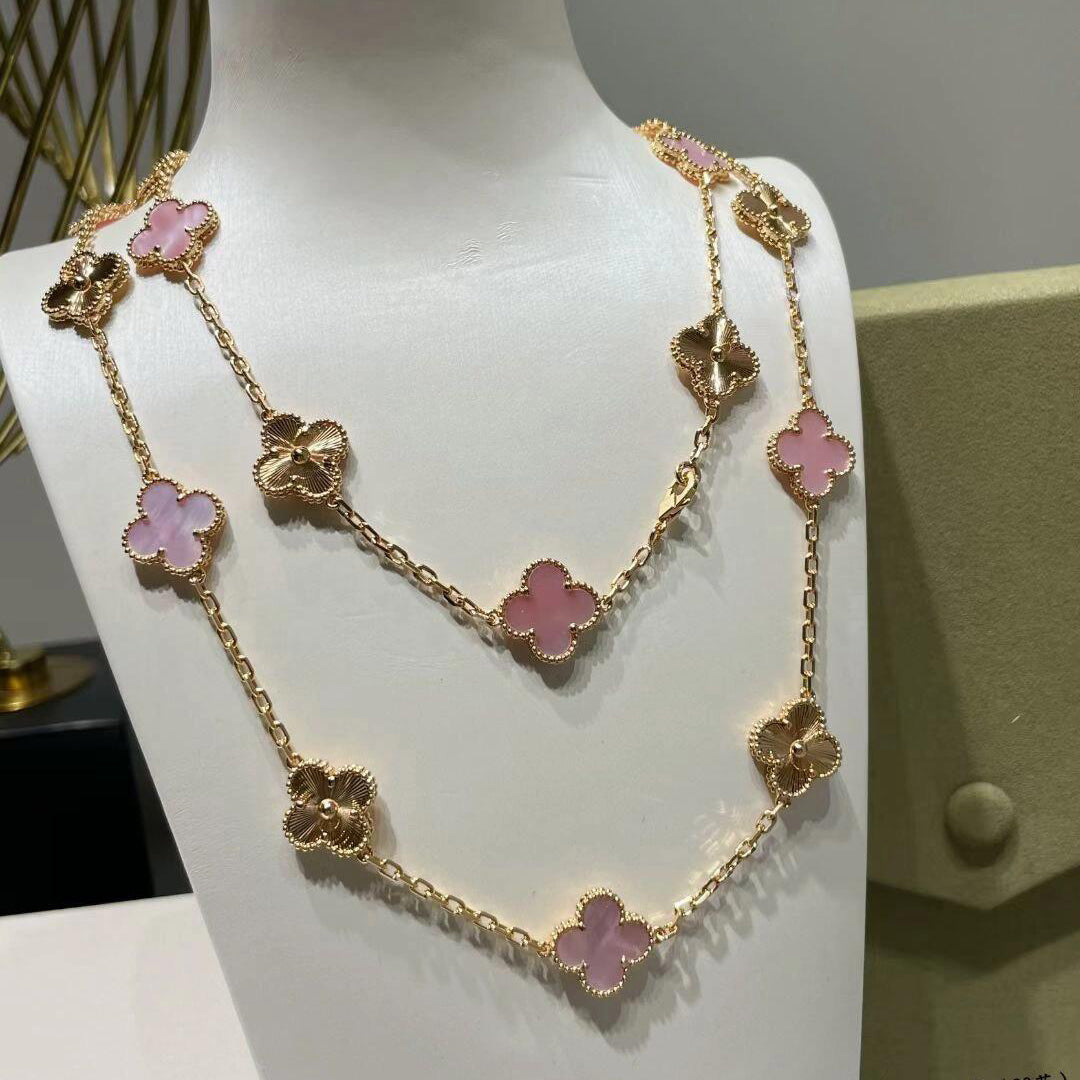 [Elowen Schmuck] CLOVER 20 MOTIVE LASER PINK PERLMUTT-HALSKETTE