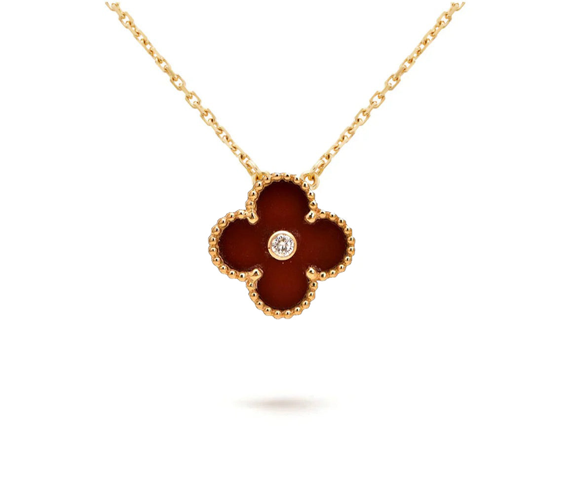 {
  "Elowen jewelsry": "Elowen Schmuck",
  "CHRISTMAS LIMITED EDITION NECKLACE COLLECTION": "LIMITIERTE WEIHNACHTS-HALSKETTENKOLLEKTION"
}