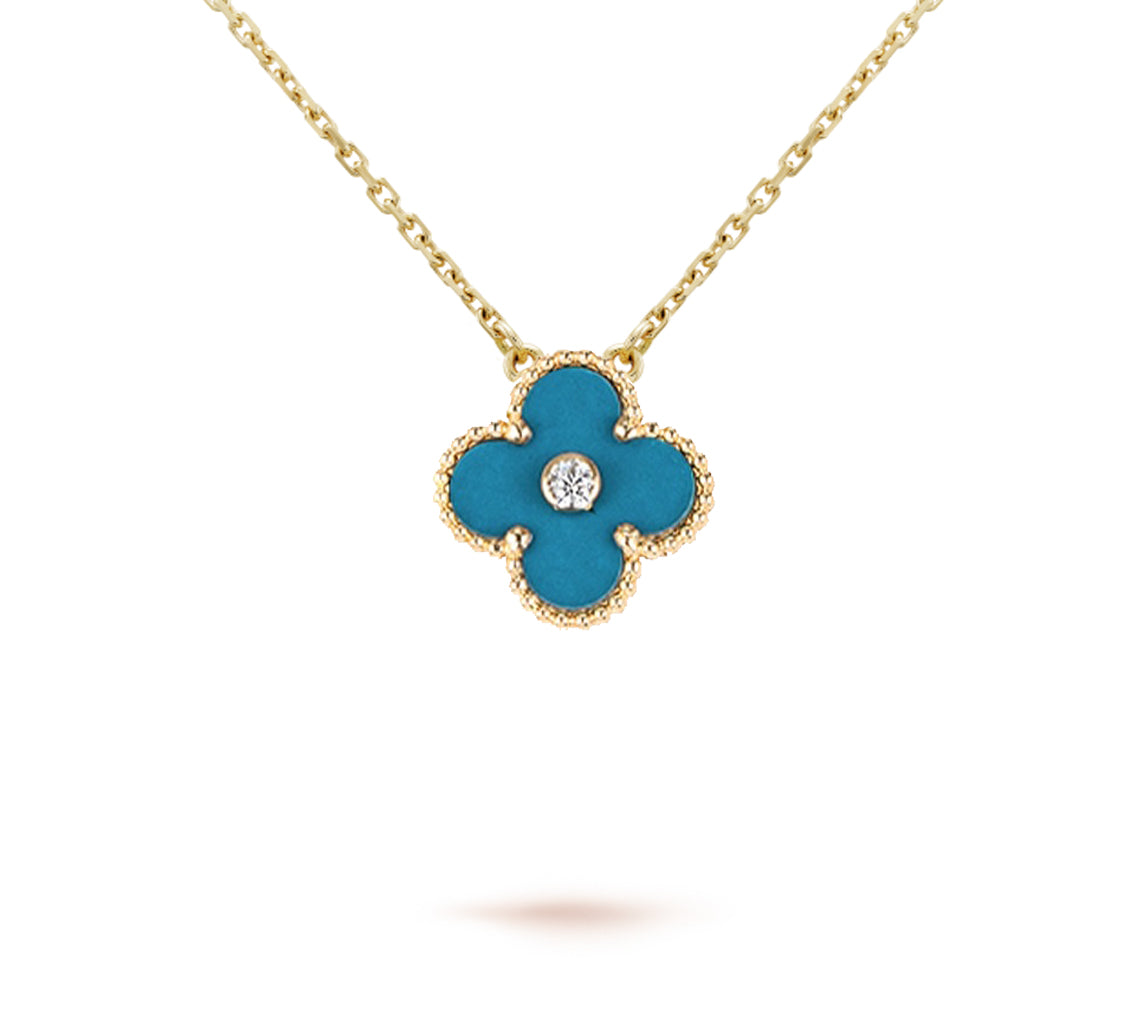 {
  "Elowen jewelsry": "Elowen Schmuck",
  "CHRISTMAS LIMITED EDITION NECKLACE COLLECTION": "LIMITIERTE WEIHNACHTS-HALSKETTENKOLLEKTION"
}