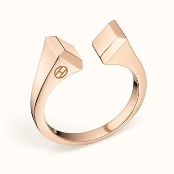 [Elowen jewelry] DER CONE RIVET RING IST OFFEN UND PASST DANK DER EINHEITSGRÖSSE JEDEM