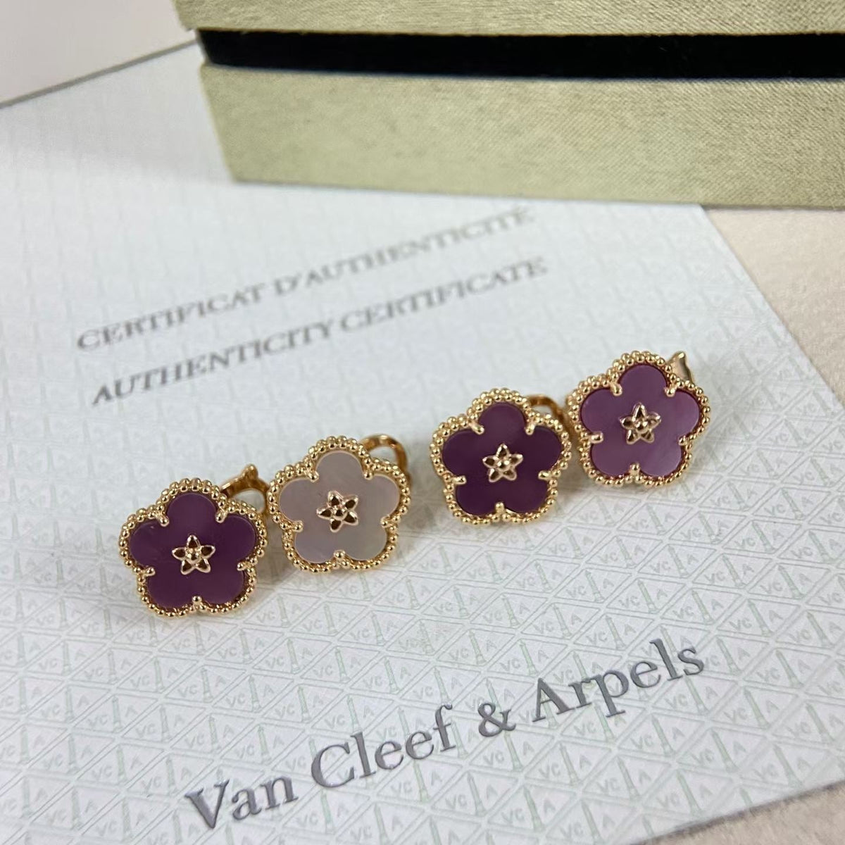 [Elowen jewelsry]NEW パープルプラム フレグランス 梅の花 ゴールド イヤリング