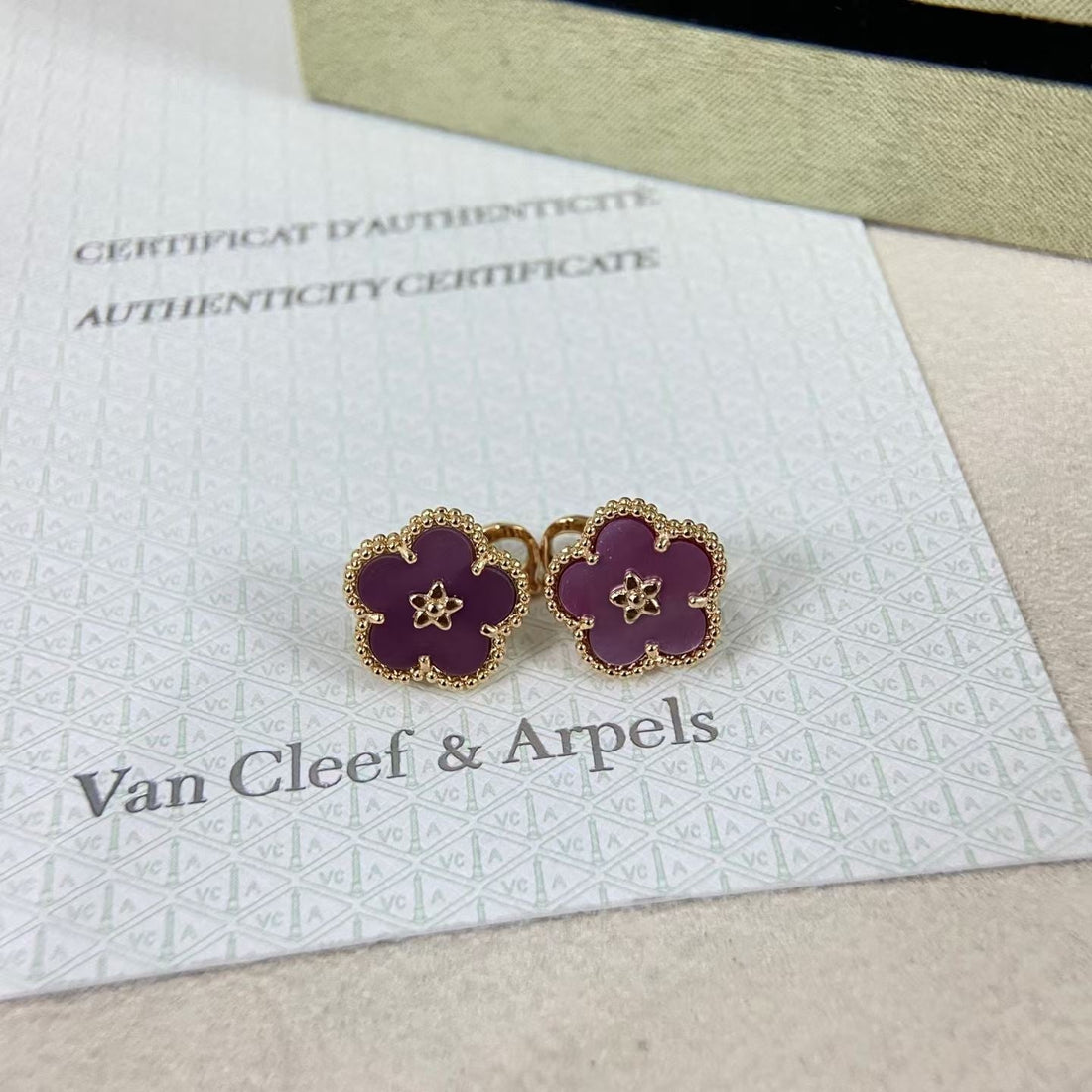 [Elowen jewelsry]NEW PURPLE PLUM FRAGRANCE PLUM BLOSSOM GOLD EARRINGS