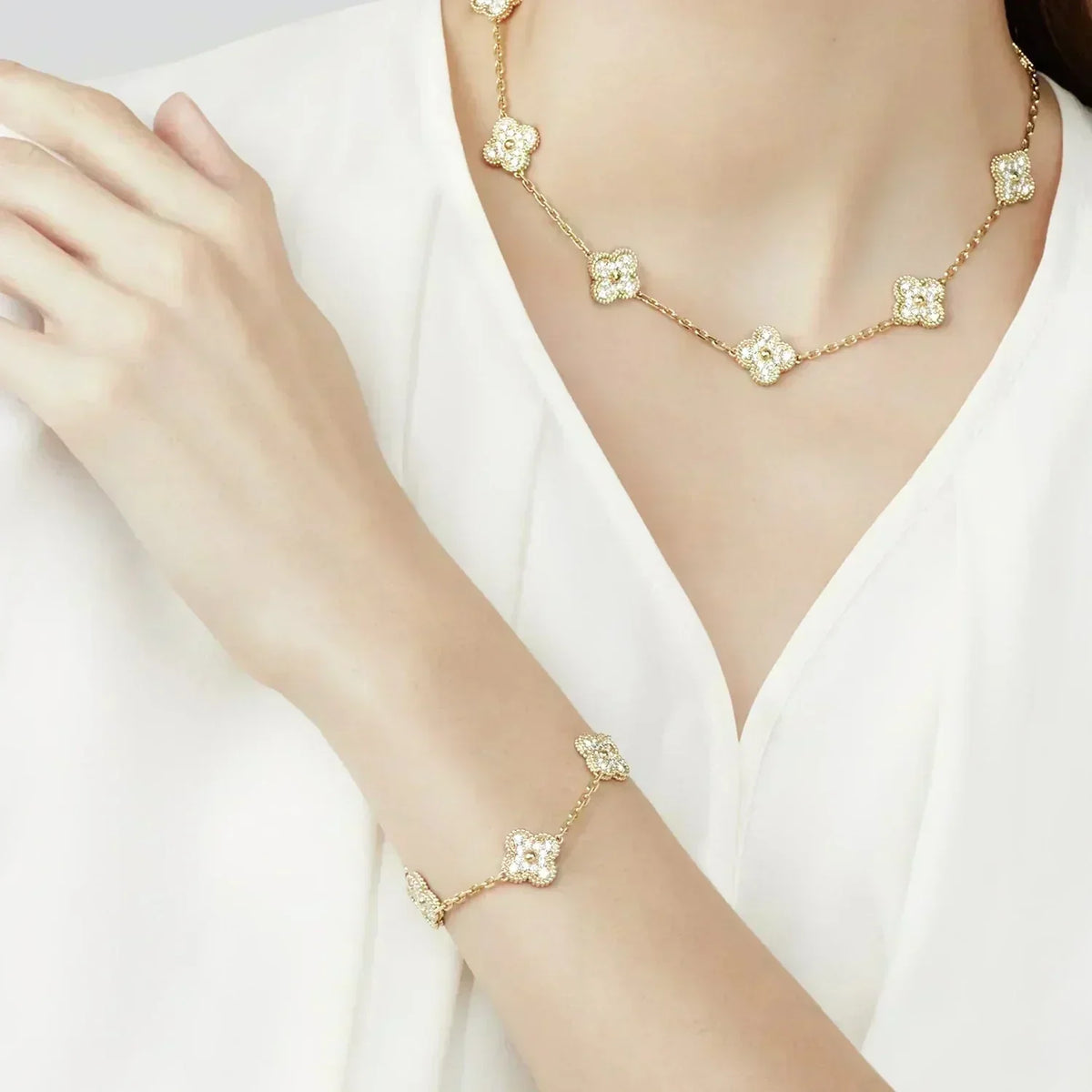 [Elowen jewelsry ] CLOVER 5 MOTIF FULL DIAMOND BRACELET COLLECTION