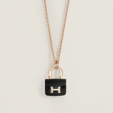 {"Elowen jewelsry": "Elowen ジュエリー", "WOMEN'S HM AMULETTES CONSTANCE PENDANT NECKLACE": "レディース HM アミュレット コンスタンス ペンダントネックレス"}