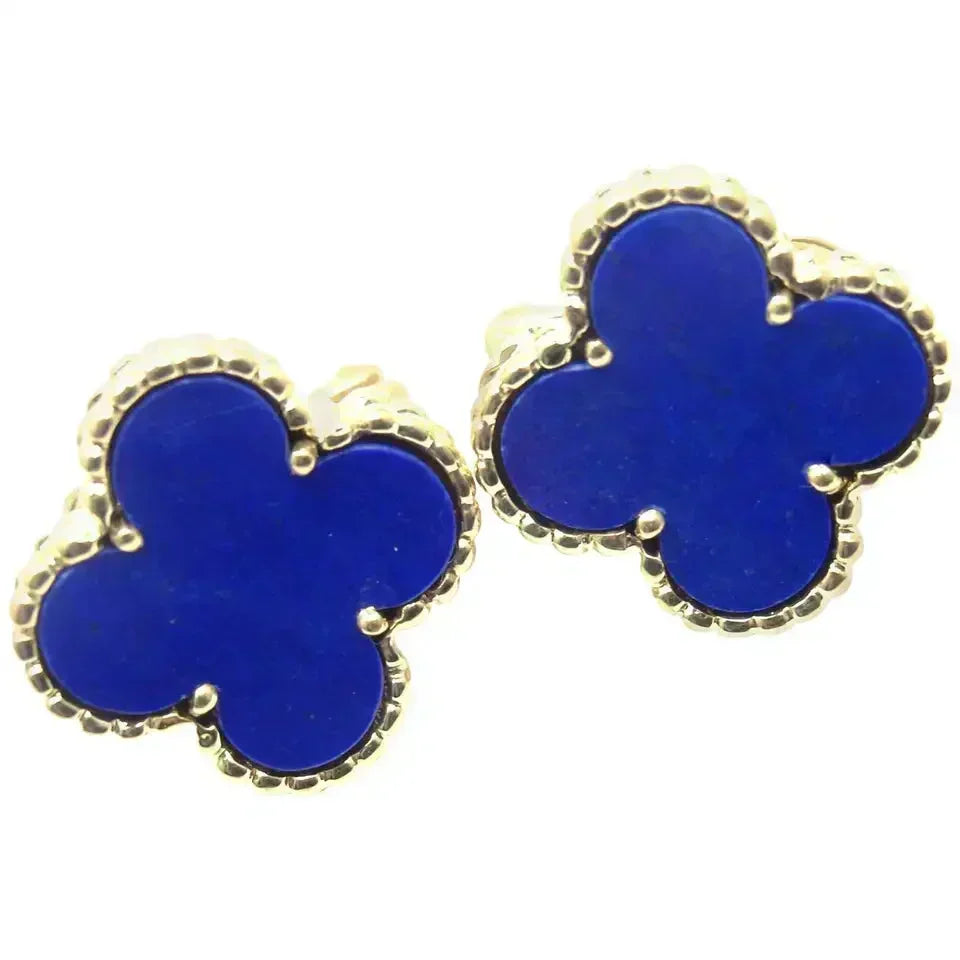 [Elowen Schmuck] CLOVER MINI 9,5 MM OHRRINGE MIT BLAUEM ACHAT
