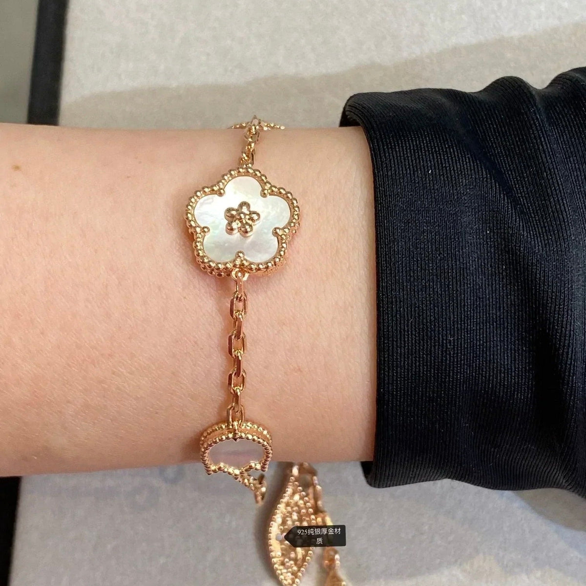[Elowen jewelsry ]LUCKY SPRING 5 MOTIF BRACELET