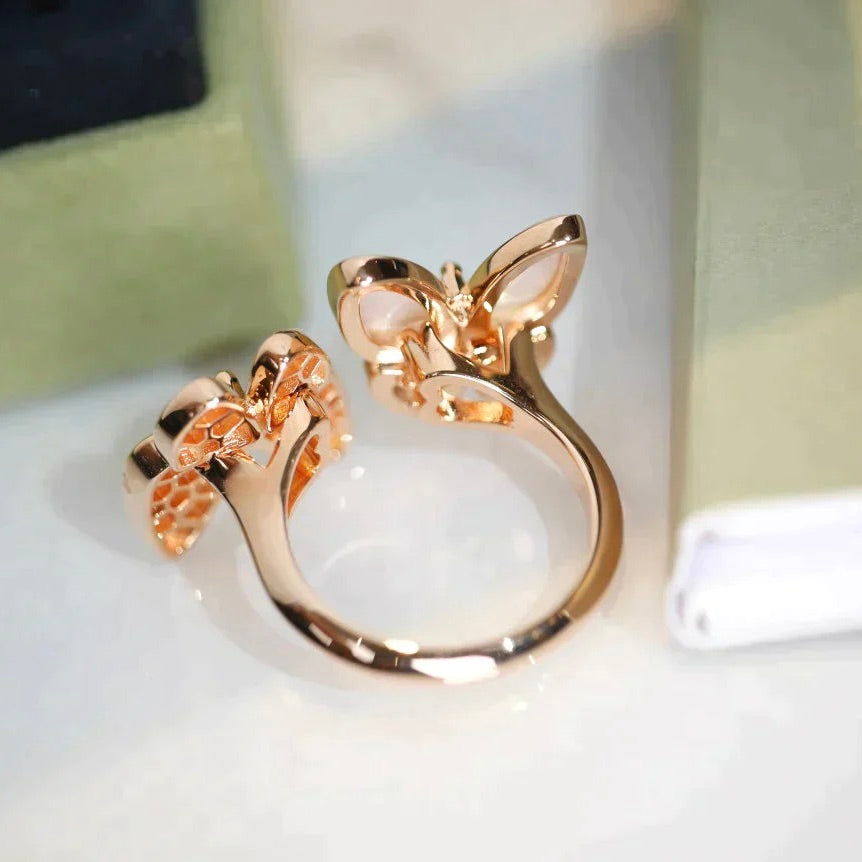 {
  "Elowen jewelsry": "Elowen ジュエリー",
  "TWIN BUTTERFLY DIAMOND MOP RING": "ツインバタフライ ダイヤモンド MOP リング"
}