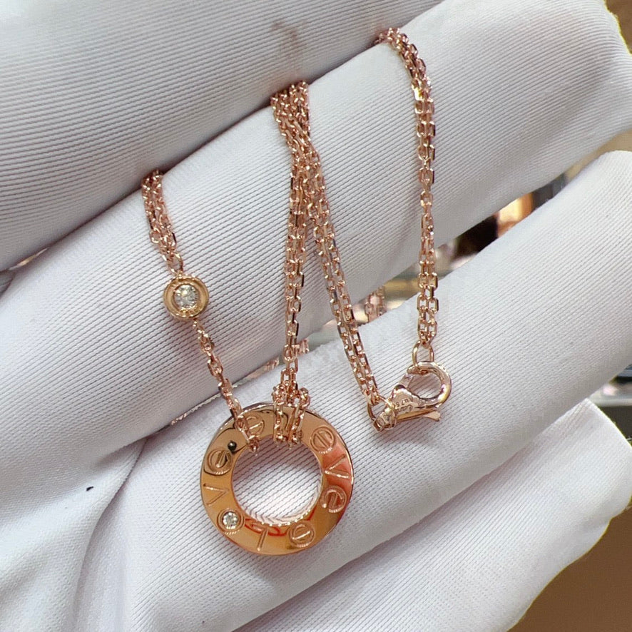 {
  "Elowen jewelsry": "Elowen ジュエリー",
  "LOVE NECKLACE 16MM 2 DIAMONDS": "LOVE ネックレス 16MM 2ダイヤモンド"
}