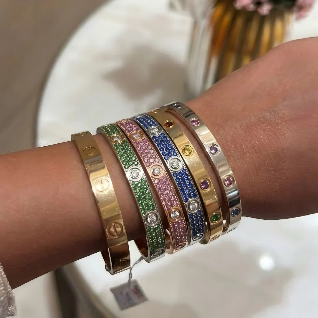 [Elowen jewelsry]KLASSISCHES 6,1 MM LOVE-ARMBAND 10-DIAMANTEN FULL PAVÉ