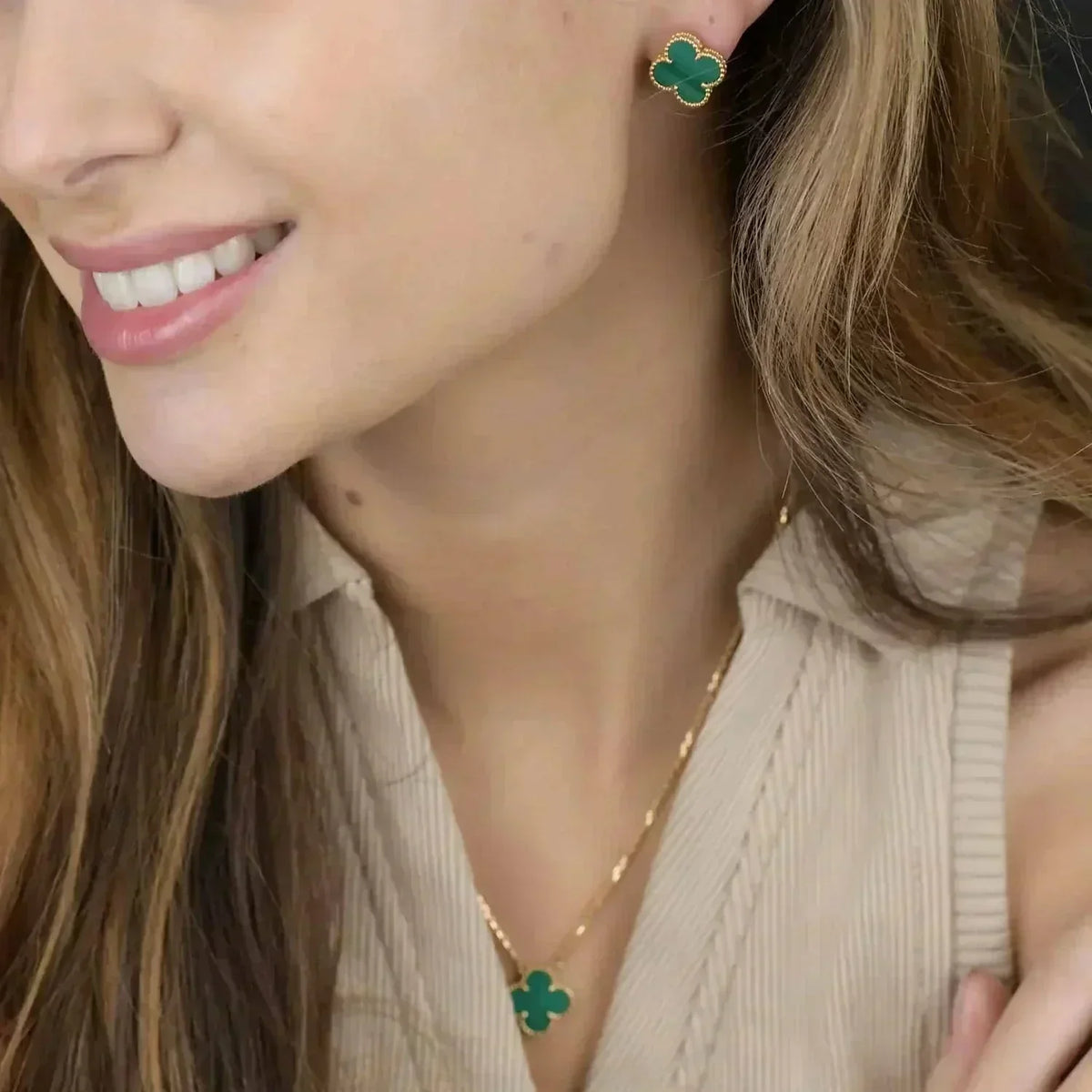 [Elowen jewelsry ]CLOVER MINI 9.5MM MALACHITE  EARRINGS