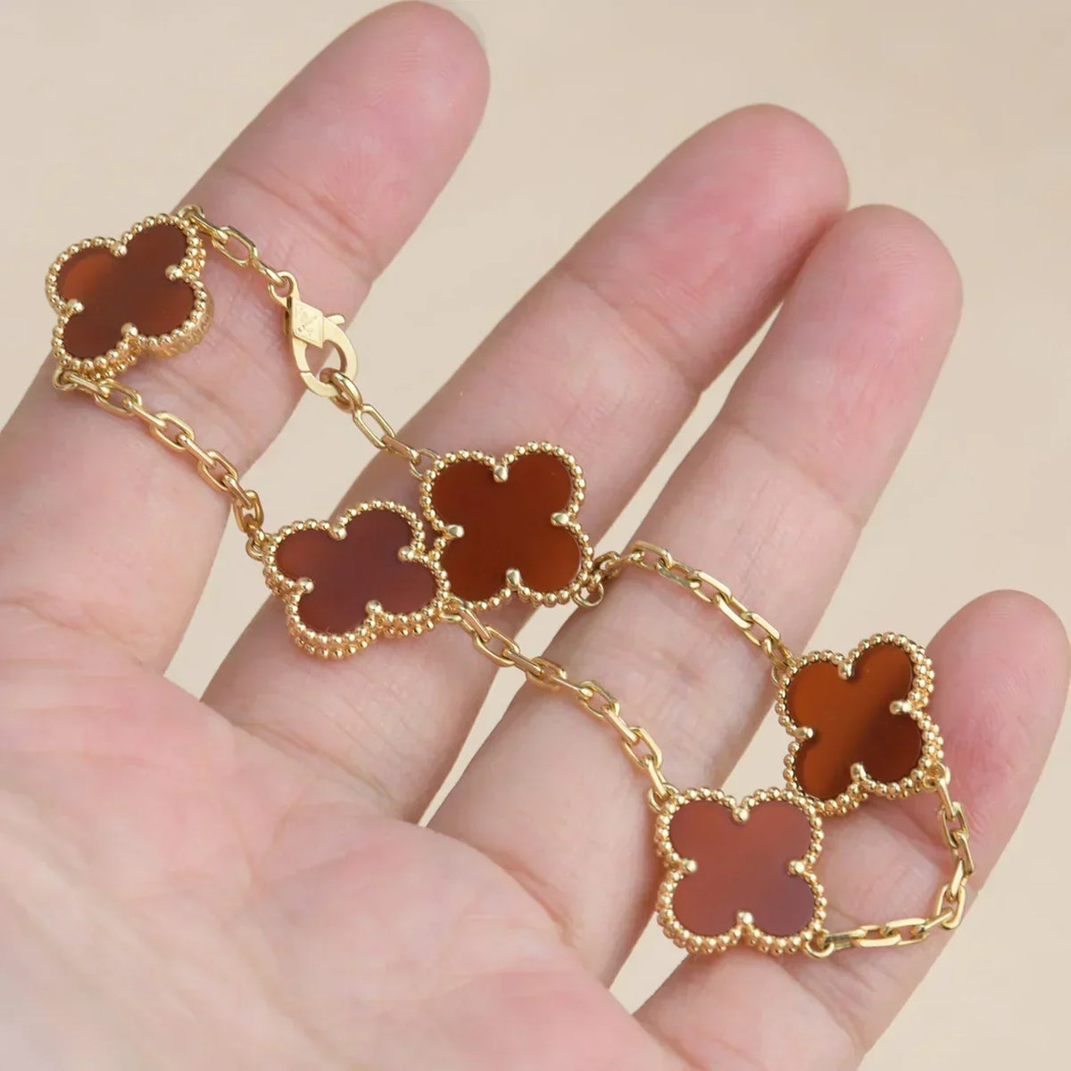 [Elowen jewelsry ] CLOVER 5 MOTIF RED CORNELIAN BRACELET COLLECTION