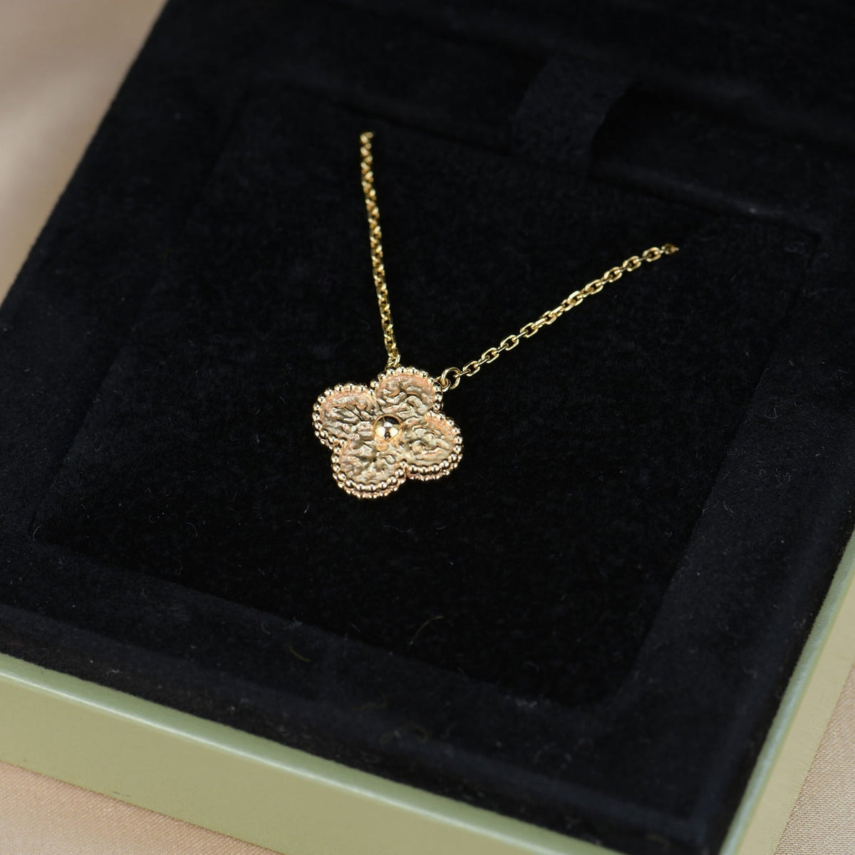 [Elowen jewelsry ]CLOVER 15MM  BRONZING NECKLACE