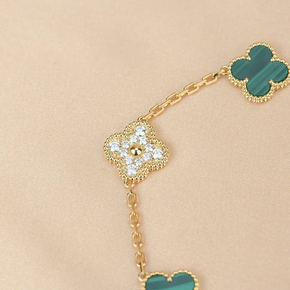 [Elowen Schmuck] CLOVER 5-MOTIV MALACHIT-ARMBAND KOLLEKTION