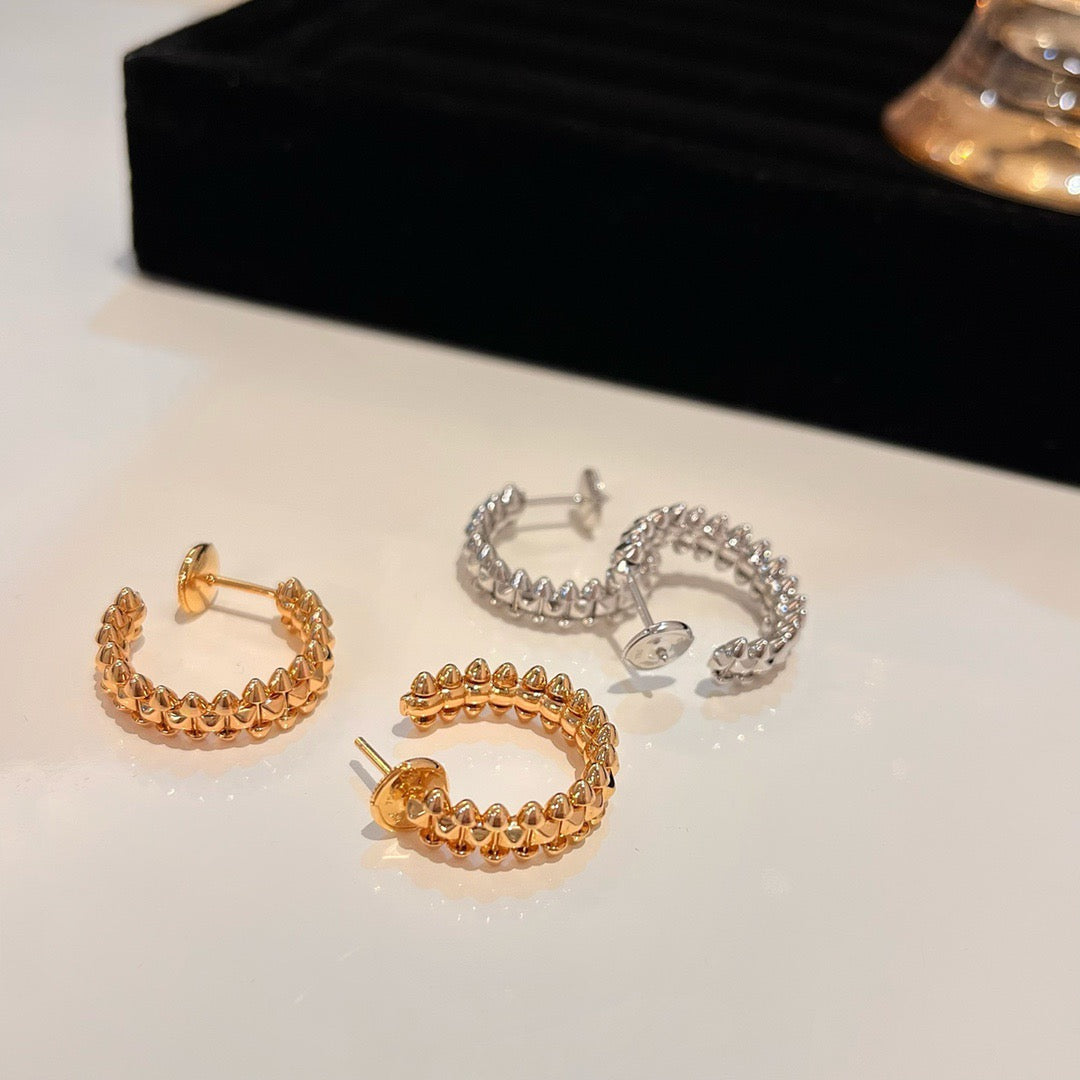 {
  "Elowen jewelsry": "Elowen ジュエリー",
  "CLASH SMALL HOOP EARRINGS": "クラッシュ スモール フープピアス"
}