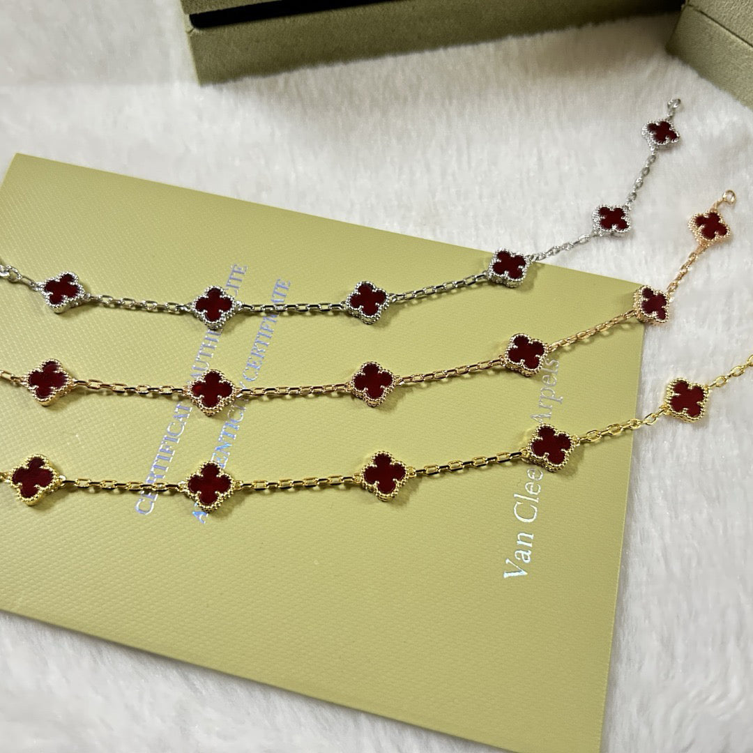 {
  "Elowen jewelsry": "Elowen ジュエリー",
  "CLOVER 6 MOTIF RED AGATE BRACELET": "クローバー 6モチーフ レッドアゲート ブレスレット"
}
