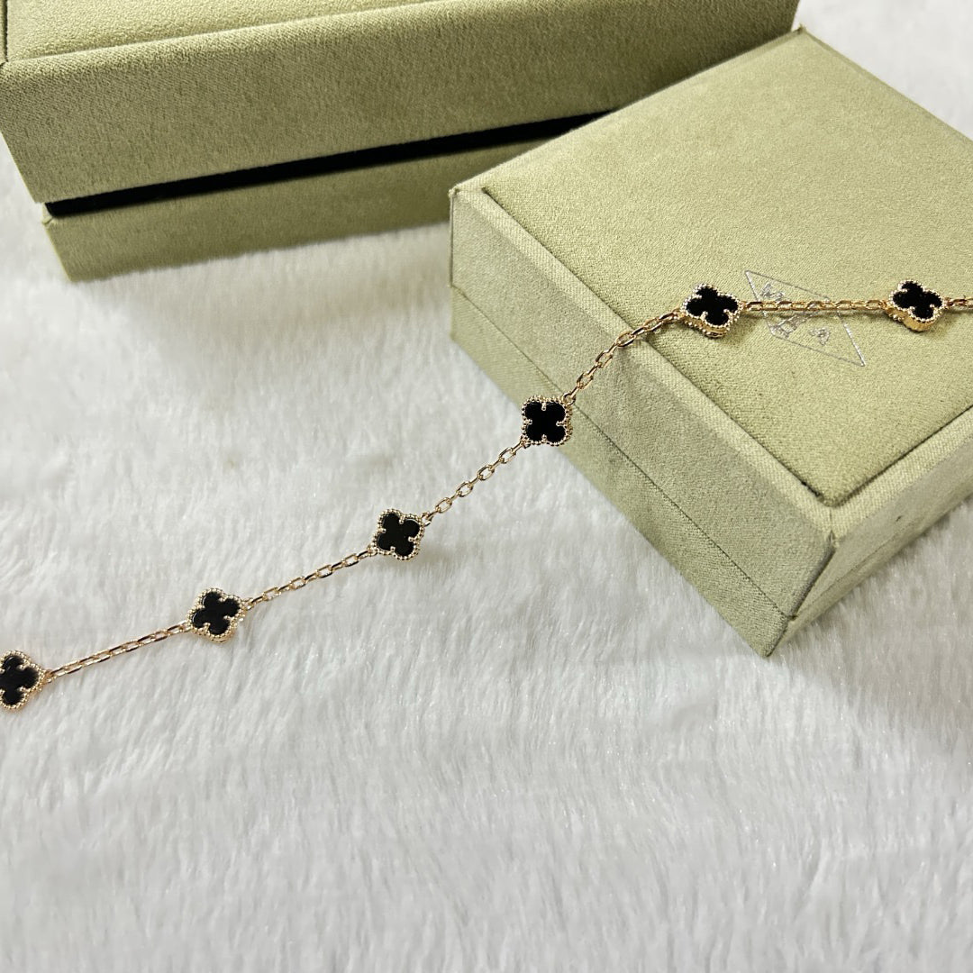 [Elowen jewelsry ]CLOVER 6 MOTIF  ONYXS BRACELET