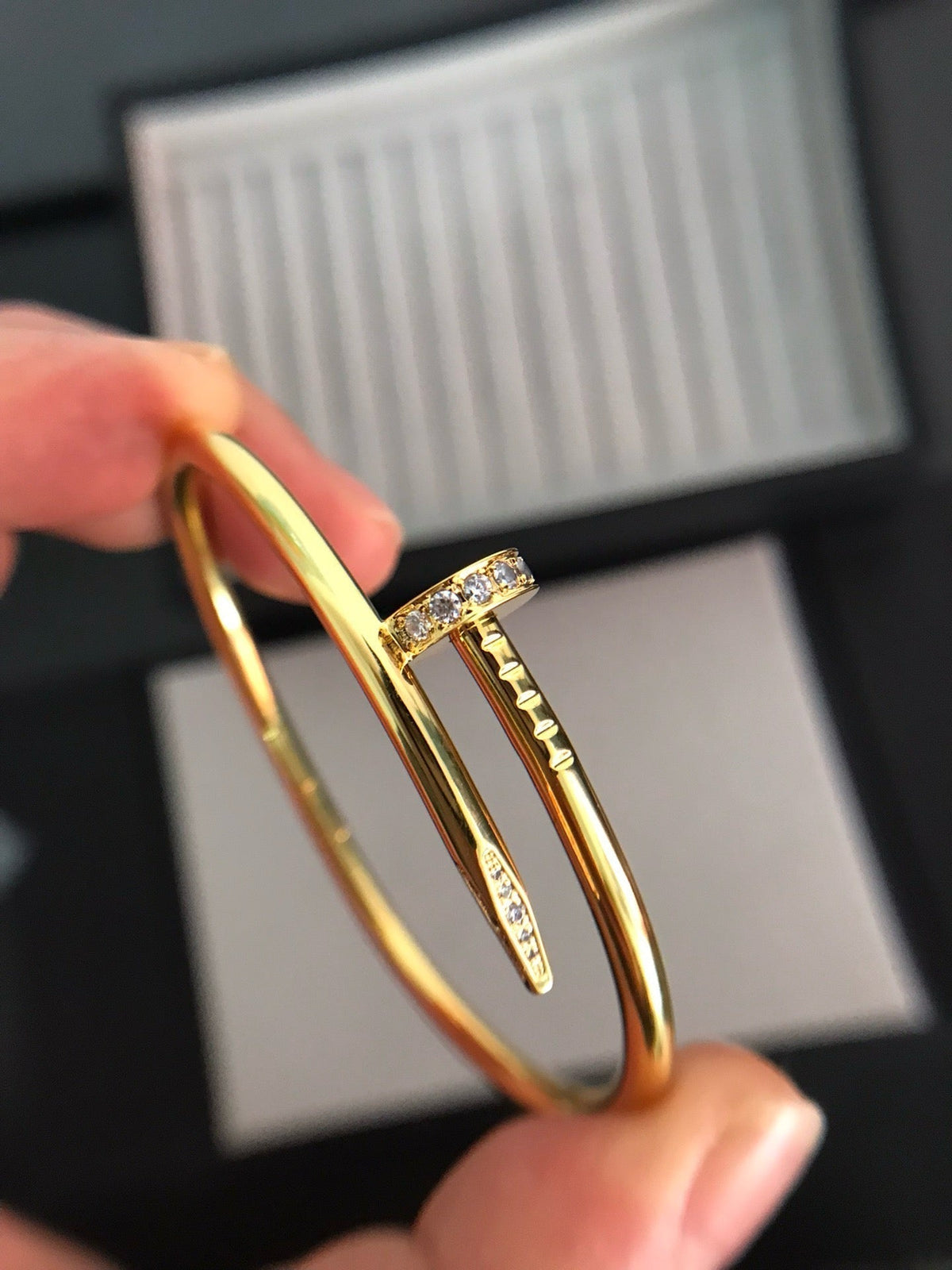 {
  "Elowen jewelsry": "Elowen Schmuck",
  "JUSTE BRACELET 3.5MM DIAMONDS": "JUSTE ARMBAND 3,5 MM DIAMANTEN"
}
