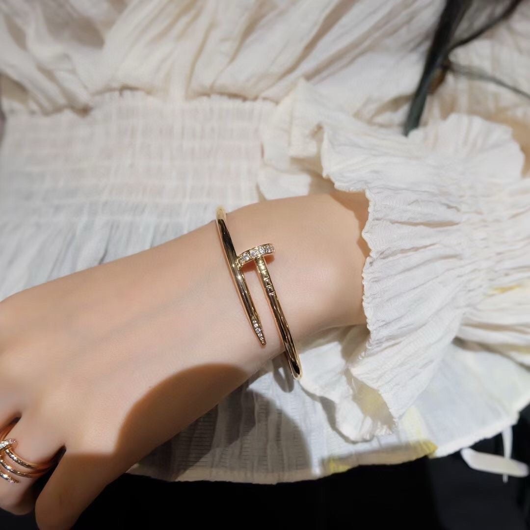 {
  "Elowen jewelsry": "Elowen Schmuck",
  "JUSTE BRACELET 3.5MM DIAMONDS": "JUSTE ARMBAND 3,5 MM DIAMANTEN"
}
