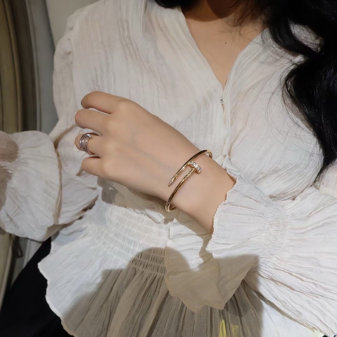 {
  "Elowen jewelsry": "Elowen Schmuck",
  "JUSTE BRACELET 3.5MM DIAMONDS": "JUSTE ARMBAND 3,5 MM DIAMANTEN"
}