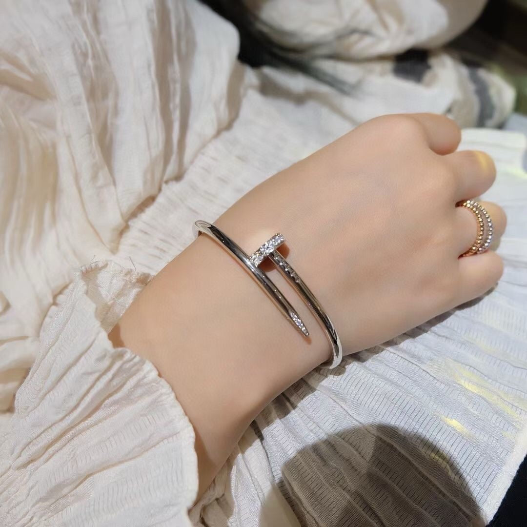 {
  "Elowen jewelsry": "Elowen Schmuck",
  "JUSTE BRACELET 3.5MM DIAMONDS": "JUSTE ARMBAND 3,5 MM DIAMANTEN"
}