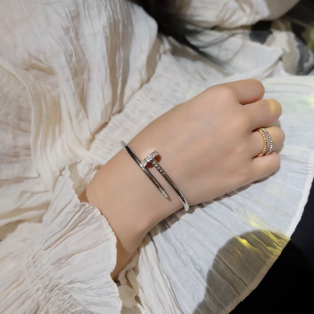 {
  "Elowen jewelsry": "Elowen Schmuck",
  "JUSTE BRACELET 3.5MM DIAMONDS": "JUSTE ARMBAND 3,5 MM DIAMANTEN"
}