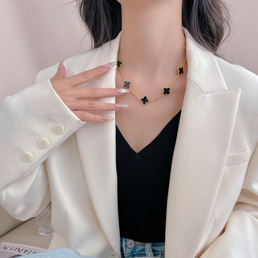 [Elowen jewelsry ]CLOVER 10 MOTIFS ONYX NECKLACE