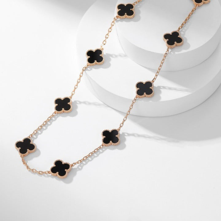 [Elowen jewelsry ]CLOVER HALSKETTE MIT 10 ONYX-MOTIVEN