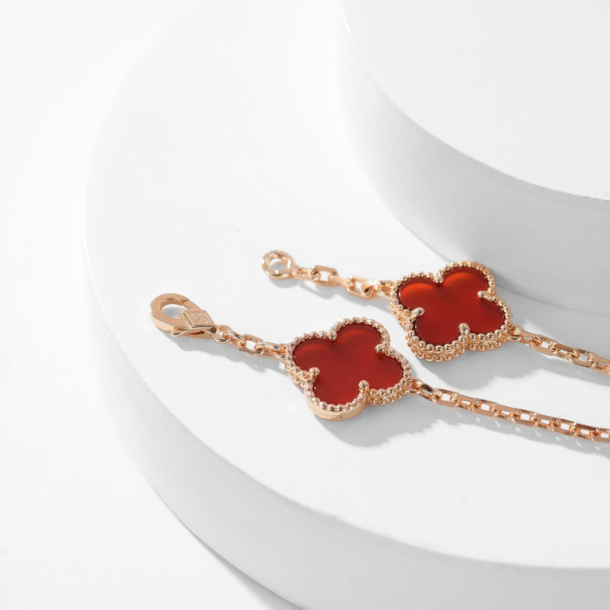 [Elowen jewelsry ]CLOVER 10 MOTIFS CARNELIAN NECKLACE