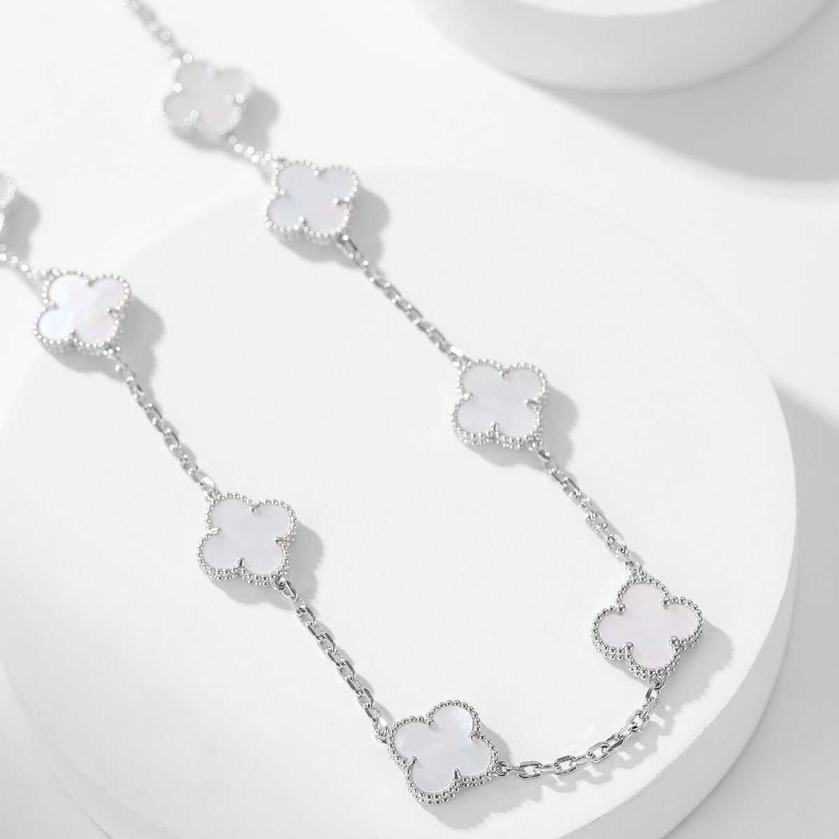 {"[Elowen jewelsry ]CLOVER 10 MOTIFS WHITE MOTHER OF PEARL NECKLACE": "【Elowen jewelry】クローバー 10モチーフ ホワイトマザーオブパール ネックレス"}