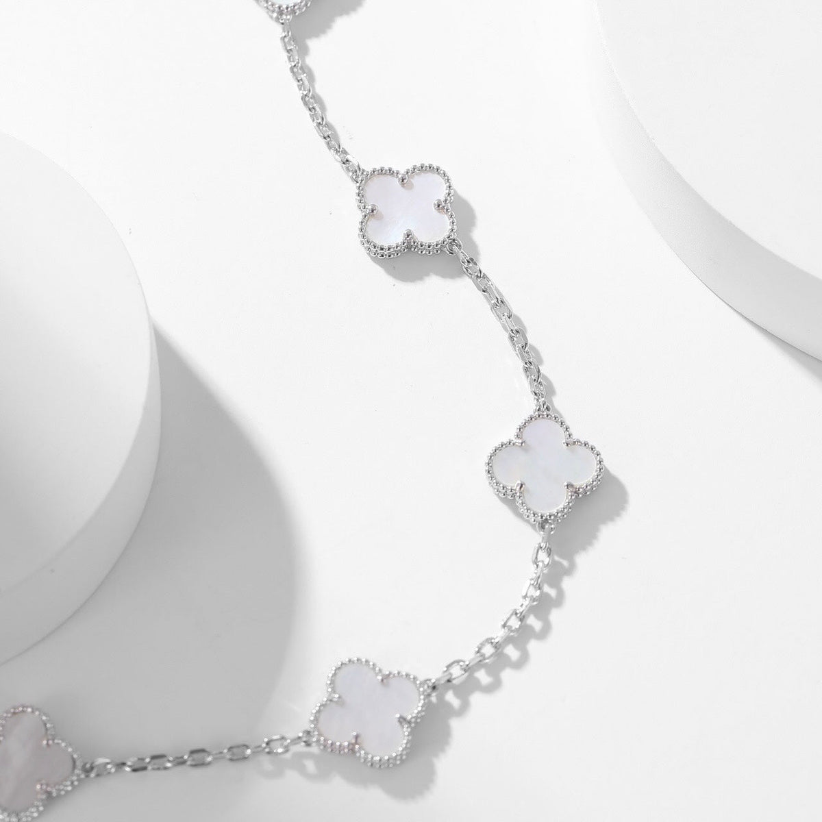 {"[Elowen jewelsry ]CLOVER 10 MOTIFS WHITE MOTHER OF PEARL NECKLACE": "【Elowen jewelry】クローバー 10モチーフ ホワイトマザーオブパール ネックレス"}