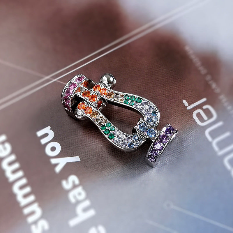 {
  "Elowen jewelsry": "Elowen ジュエリー",
  "FORC LARGE HORSESHOE COLORED DIAMOND BRACELET SILVER": "FORC ラージ ホースシュー カラードダイヤモンド ブレスレット シルバー"
}