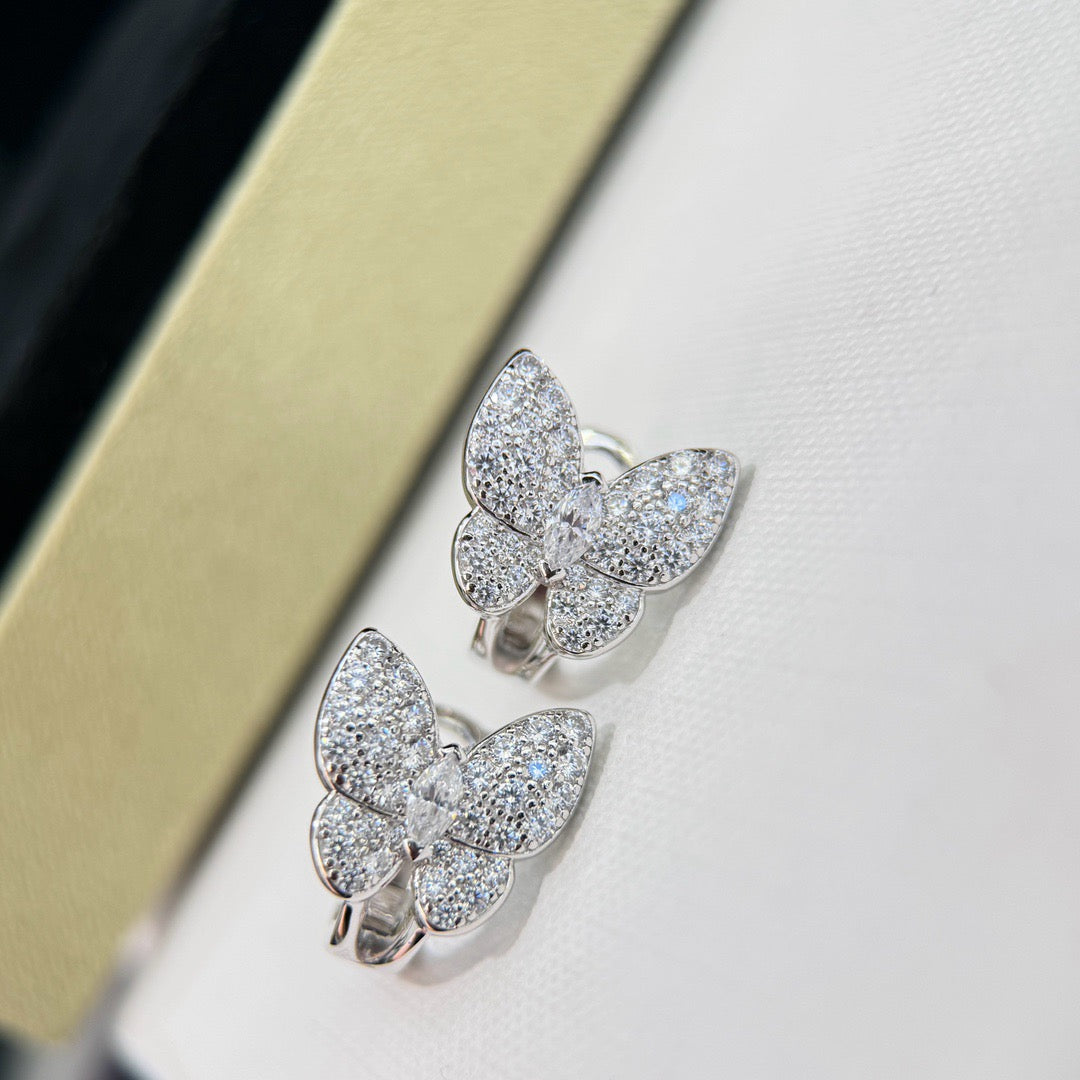 {
  "Elowen jewelsry": "Elowen ジュエリー",
  "BUTTERFLY ALL DIAMOND EARRINGS": "バタフライ オールダイヤモンドピアス"
}