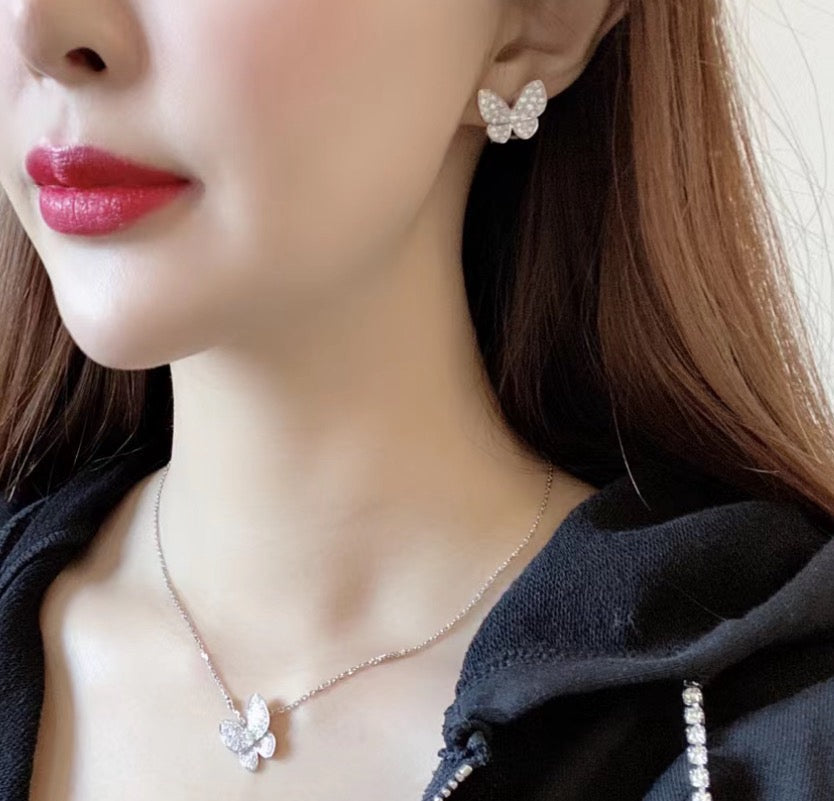 {
  "Elowen jewelsry": "Elowen ジュエリー",
  "BUTTERFLY ALL DIAMOND EARRINGS": "バタフライ オールダイヤモンドピアス"
}