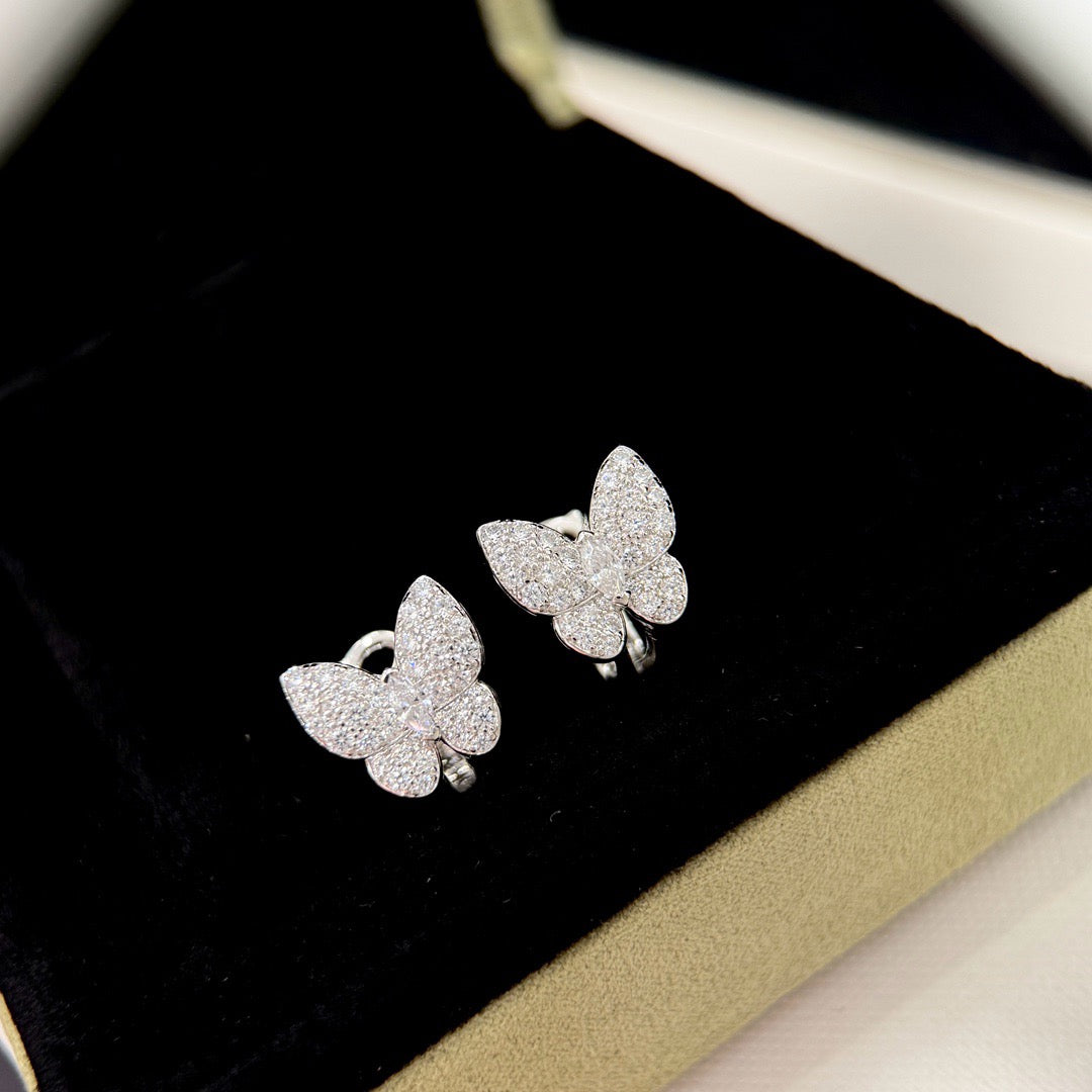 {
  "Elowen jewelsry": "Elowen ジュエリー",
  "BUTTERFLY ALL DIAMOND EARRINGS": "バタフライ オールダイヤモンドピアス"
}