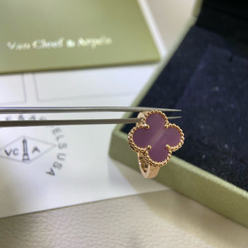 {
  "Elowen jewelsry": "Elowen Schmuck",
  "CLOVER  PURPLE VIOLET RING": "KLEEBLATT VIOLETT RING"
}